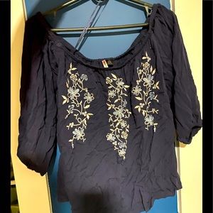 Amazing fit/ Women long sleeve blouse